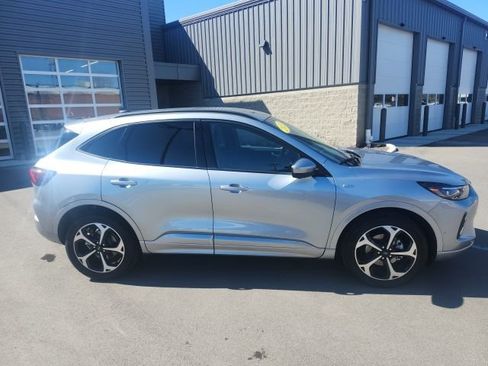 Certified 2023 Ford Escape ST-Line Elite w/ Premium Technology Package image 4