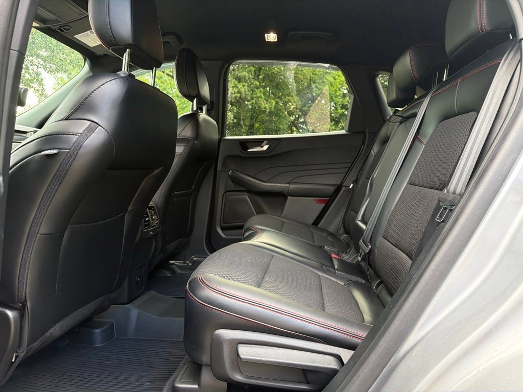 Used 2023 Ford Escape ST-Line Elite AWD/4WD image 12