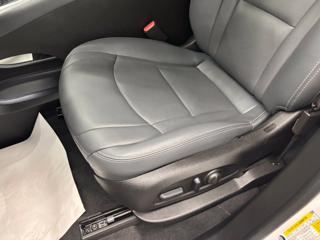 Used 2024 Buick Enclave Essence w/ Sport Touring Edition AWD/4WD image 22