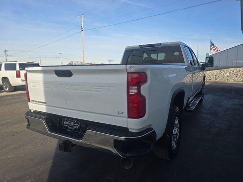 Used 2022 Chevrolet Silverado 2500 LT w/ Convenience Package image 9