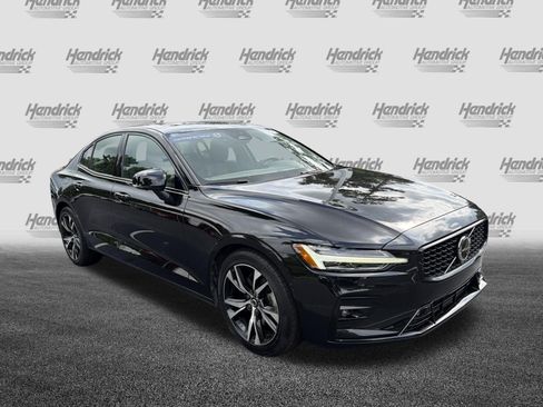 Used 2025 Volvo S60 B5 Plus FWD image 2