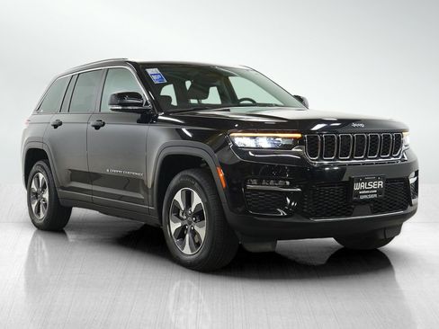 Used 2023 Jeep Grand Cherokee 4WD 4xe image 7