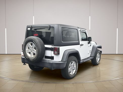 Used 2018 Jeep Wrangler Sport AWD/4WD image 7