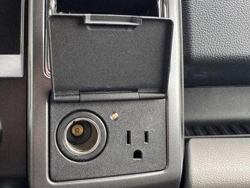 Used 2015 Ford F150 XLT w/ Equipment Group 302A Luxury image 26