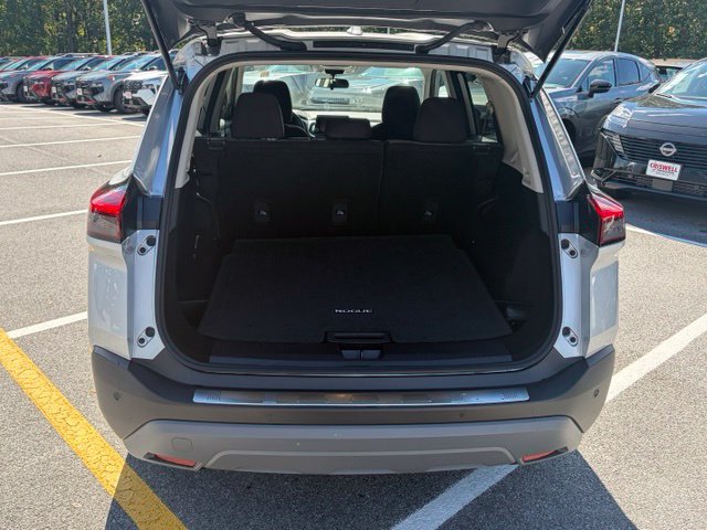 Used 2023 Nissan Rogue SV AWD/4WD image 5