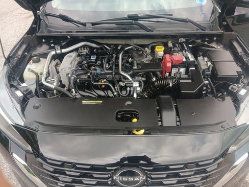 Used 2025 Nissan Sentra SV FWD image 22