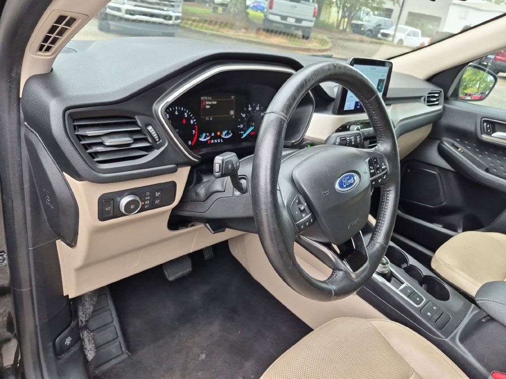 Used 2020 Ford Escape SEL FWD image 32