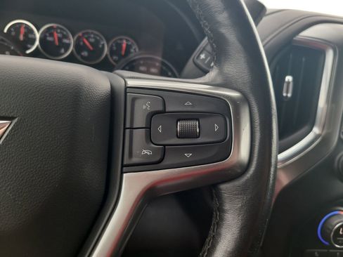 Used 2021 Chevrolet Silverado 1500 LT AWD/4WD image 15