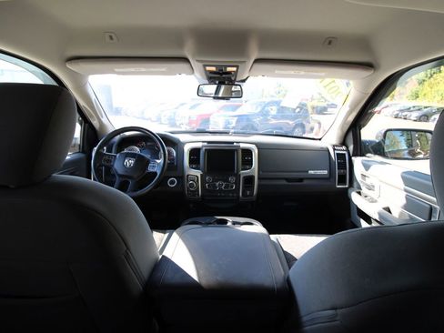 Used 2017 RAM 1500 Big Horn image 32