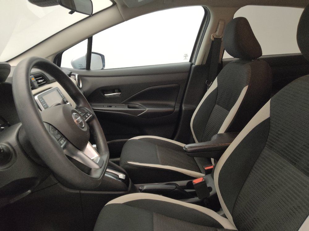 Used 2020 Nissan Versa SV FWD image 17