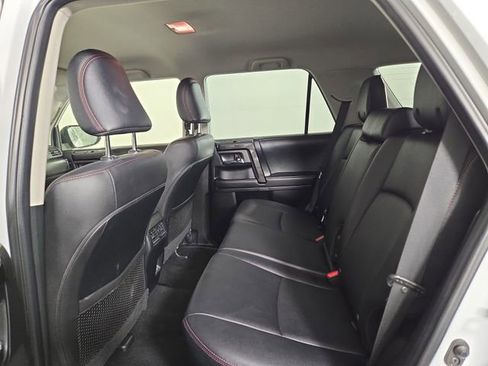 Used 2024 Toyota 4Runner TRD Off-Road Premium AWD/4WD image 15