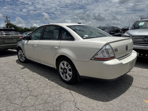 Used 2009 Mercury Sable Premier FWD image 4