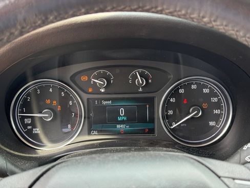 Used 2019 Buick Enclave Essence FWD image 17