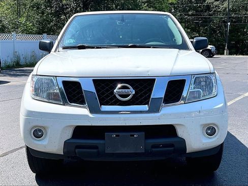 Used 2019 Nissan Frontier SV w/ Value Truck Package AWD/4WD image 2