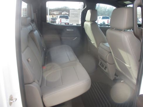 Used 2020 Chevrolet Silverado 1500 LT w/ Convenience Package image 9