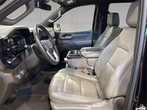 Used 2025 GMC Sierra 1500 SLT image 10