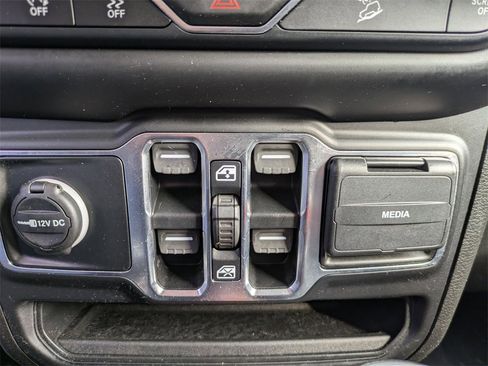 Used 2019 Jeep Wrangler Unlimited Sport S image 27