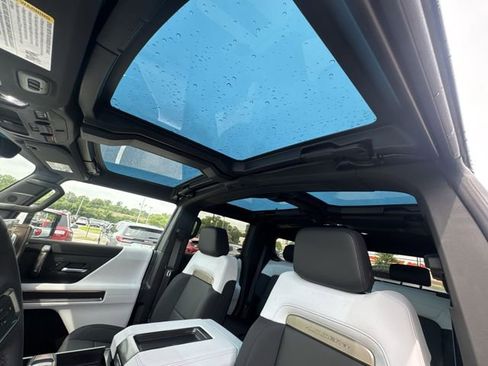 New 2025 GMC Hummer EV 2X image 21