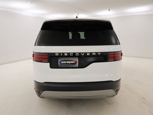 Used 2024 Land Rover Discovery S image 4