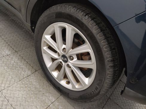 Used 2019 Kia Soul + FWD image 31