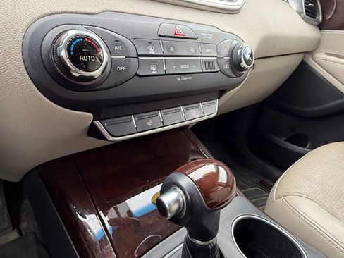 Used 2017 Kia Sorento EX image 22