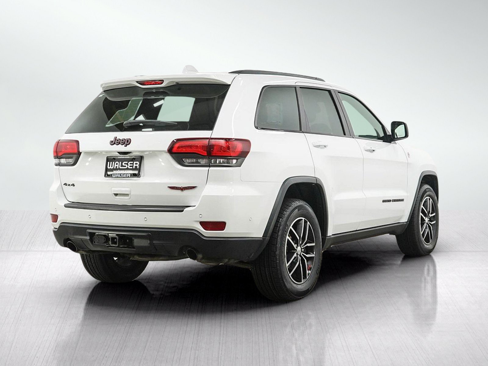 Used 2018 Jeep Grand Cherokee Trailhawk w/ Trailhawk Luxury Group AWD/4WD image 5