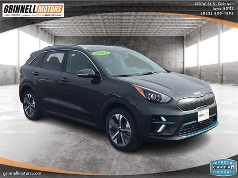 Used 2022 Kia Niro EX Premium w/ Cold Weather Package image 3
