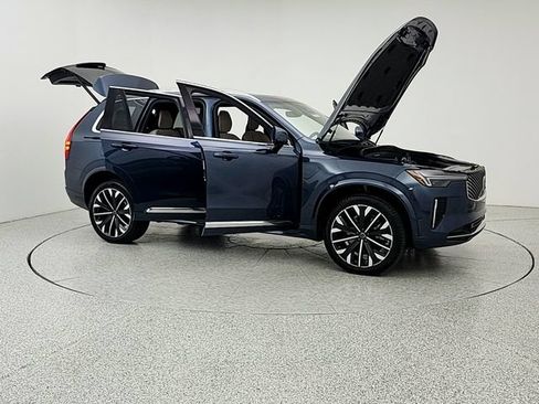Certified 2026 Volvo XC90 B6 Plus AWD/4WD image 10