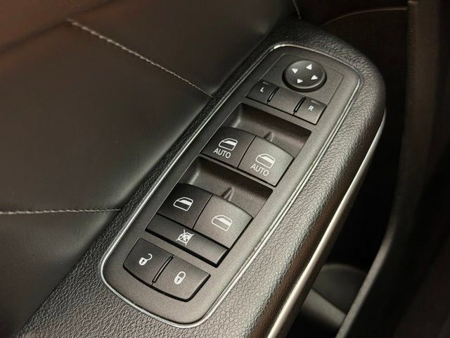 Used 2022 Dodge Charger Scat Pack RWD image 31