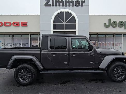 New 2026 Jeep Gladiator Sport image 9