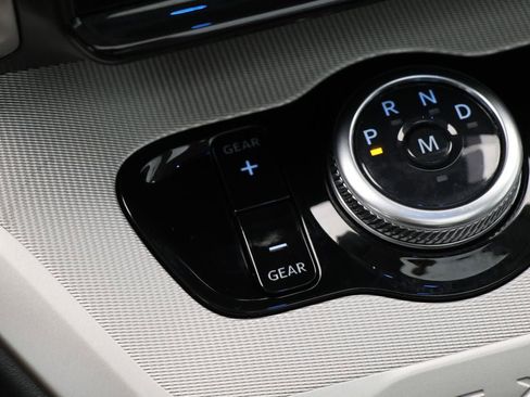 Used 2025 Ford Expedition Active image 24