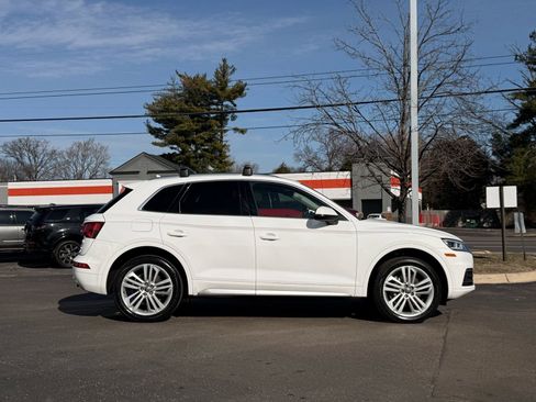 Used 2018 Audi Q5 2.0T Premium Plus w/ Premium Plus Package image 2