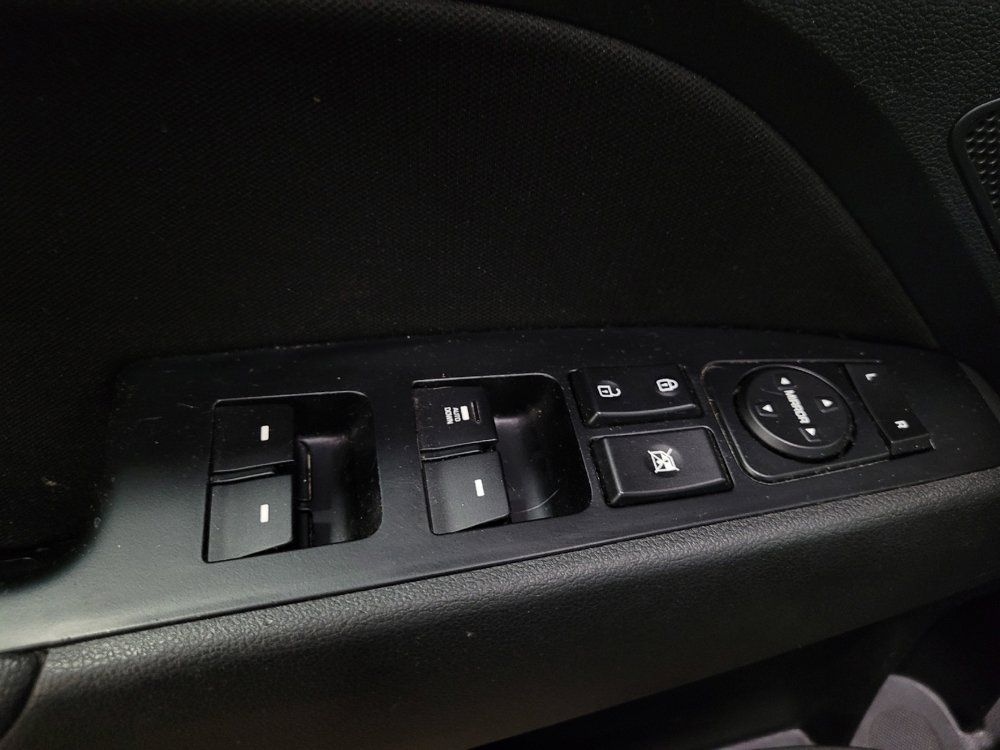 Used 2018 Hyundai Elantra SEL FWD image 27