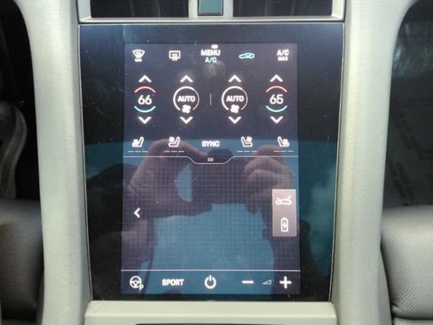 Used 2022 Porsche Taycan image 44