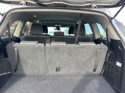 Used 2019 Toyota Highlander LE image 7