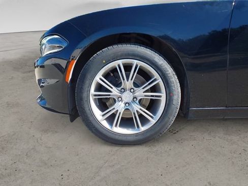 Used 2016 Dodge Charger SXT w/ AWD Premium Group image 9