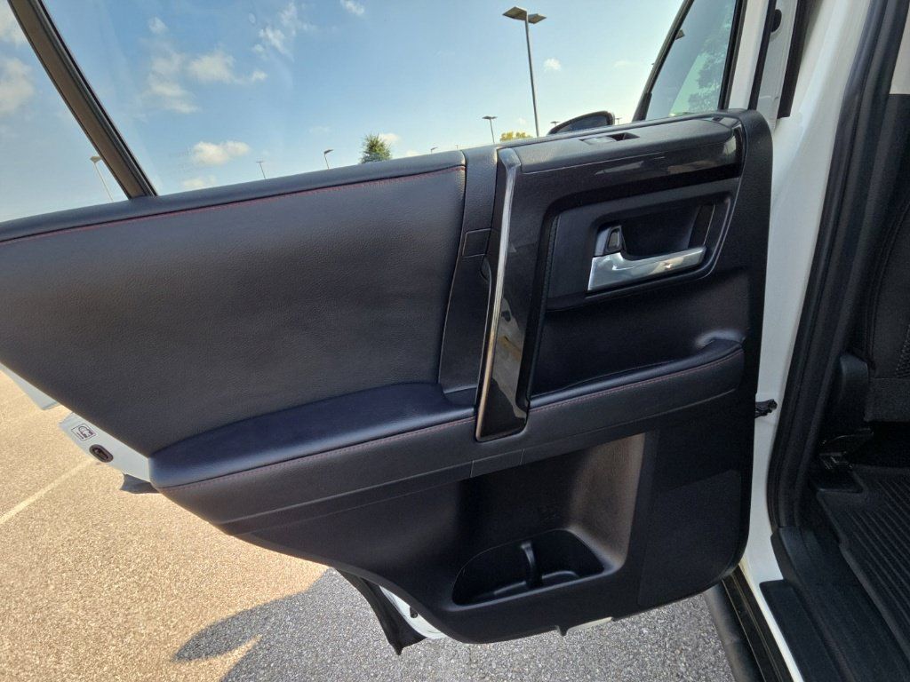 Used 2021 Toyota 4Runner TRD Off-Road Premium w/ Moonroof Package AWD/4WD image 15