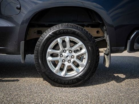 Used 2023 Chevrolet Silverado 1500 RST w/ Z71 Off-Road Package image 12