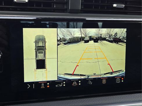 Used 2025 GMC Sierra 1500 Denali w/ Technology Package image 16