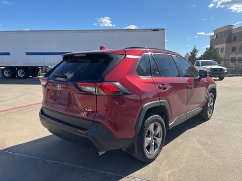 Used 2023 Toyota RAV4 XLE image 5