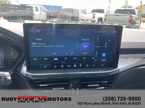 Used 2024 Ford Escape ST-Line w/ Tech Pack #1 FWD image 8