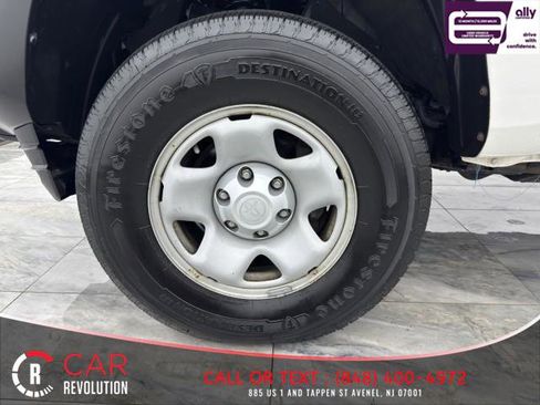 Used 2020 Toyota Tacoma SR image 12