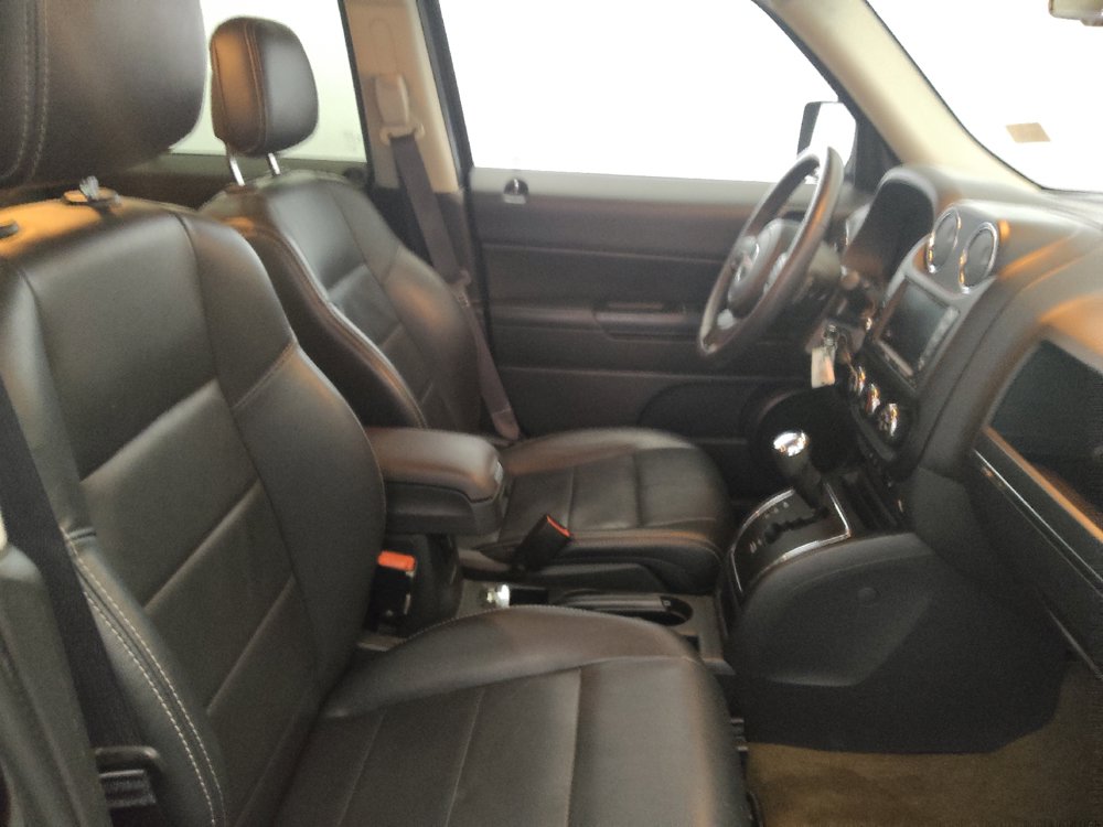 Used 2017 Jeep Patriot High Altitude AWD/4WD image 21