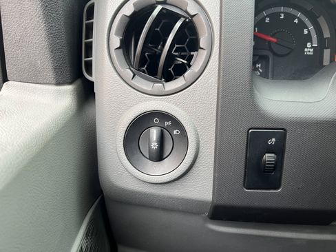 Used 2013 Ford E-350 and Econoline 350 Extended Super Duty w/ PWR Group image 25