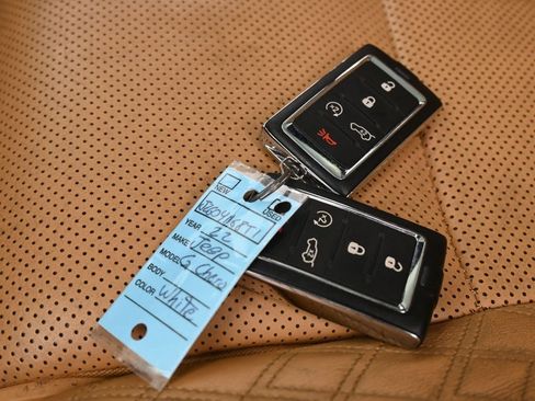 Used 2022 Jeep Grand Cherokee Summit image 30