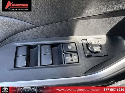 Certified 2024 Toyota RAV4 LE AWD/4WD image 22