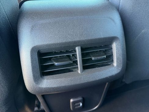 Used 2019 Chevrolet Equinox LT image 27