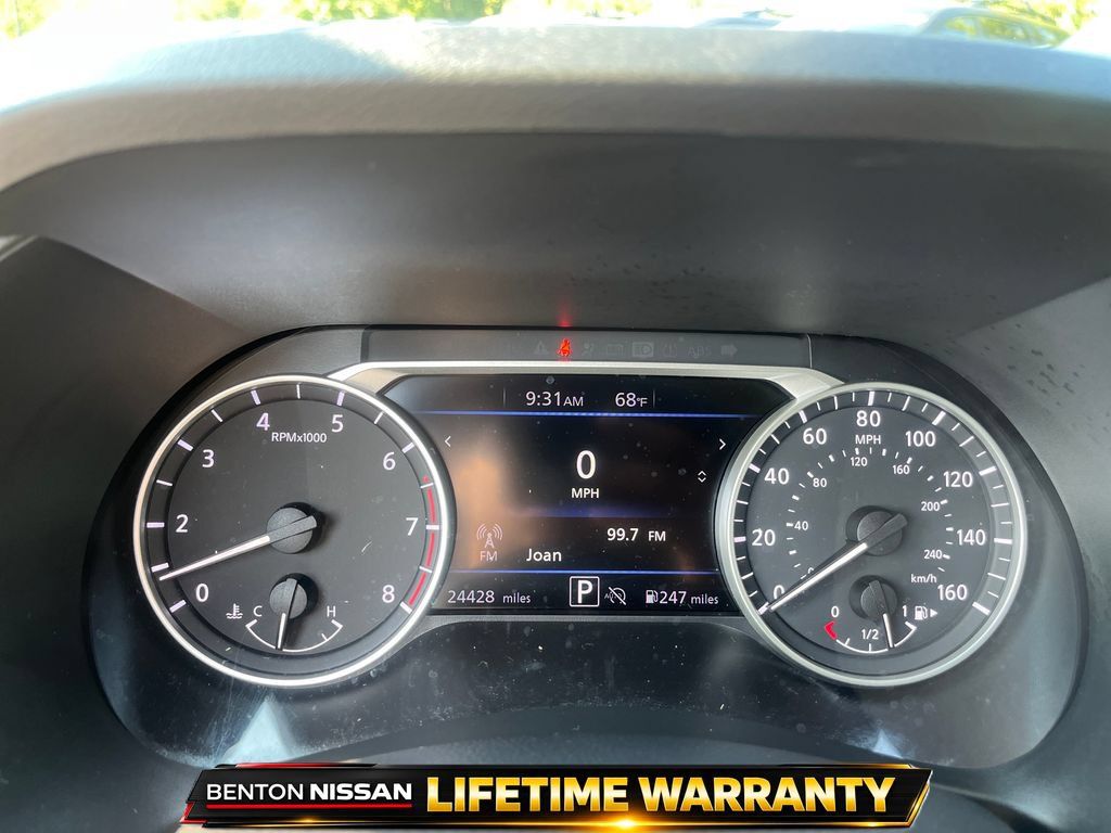 Used 2025 Nissan Sentra SR FWD image 15