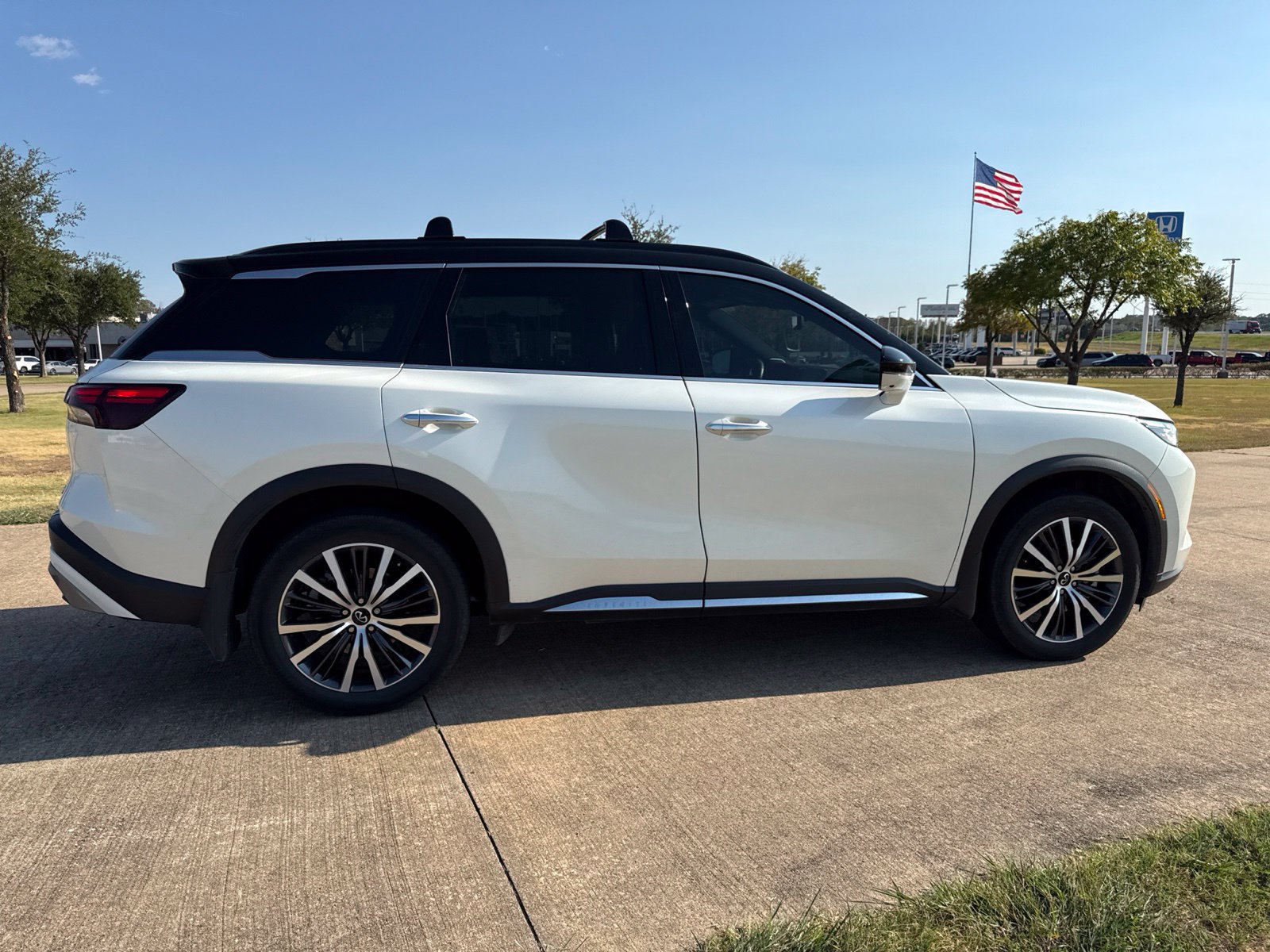 Used 2025 INFINITI QX60 Autograph w/ Cargo Package AWD/4WD image 8