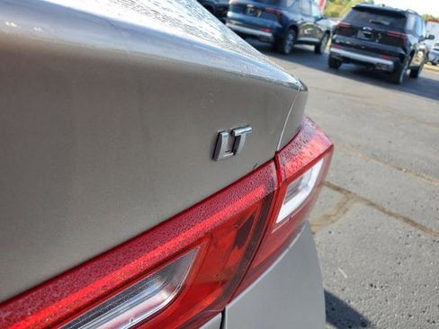 Used 2025 Chevrolet Malibu LT image 29